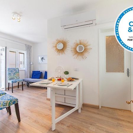 B48 - Olive Tree Street 2 Bed Flat Appartement Lagos Buitenkant foto