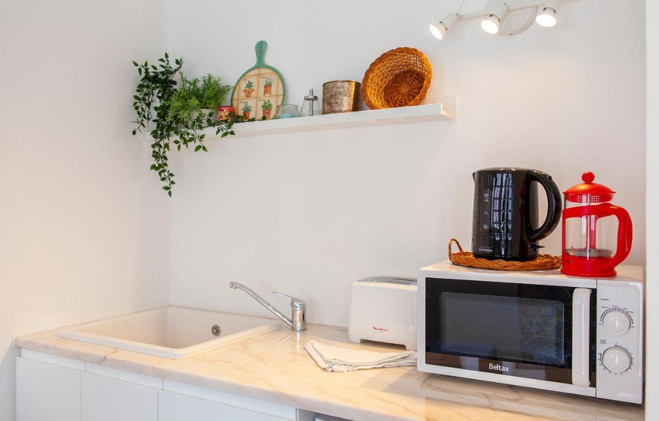 B48 - Olive Tree Street 2 Bed Flat Appartement Lagos Buitenkant foto