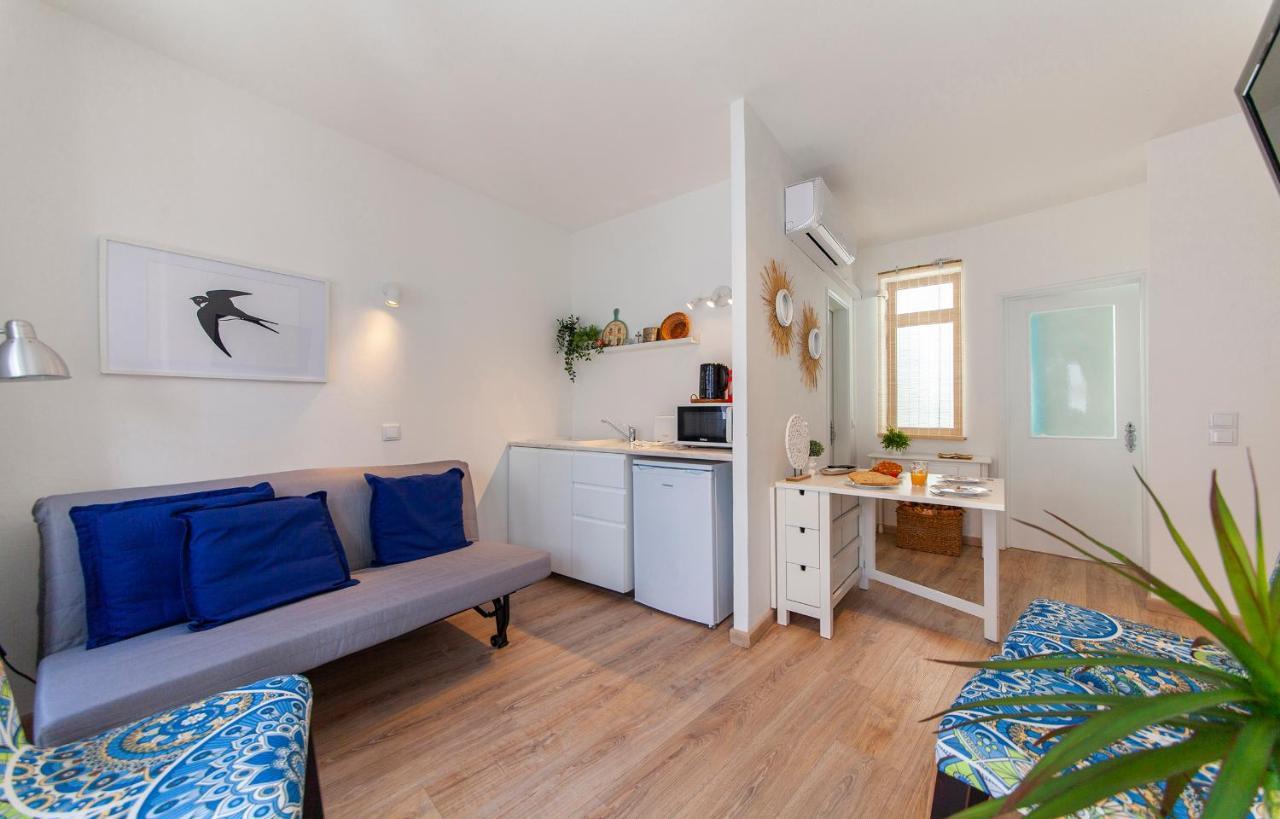 B48 - Olive Tree Street 2 Bed Flat Appartement Lagos Buitenkant foto